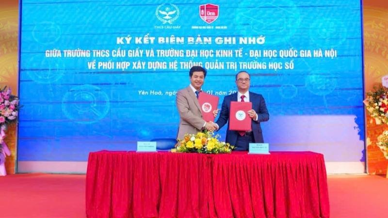 Trường Đại học Kinh tế phối hợp thí điểm, chuyển giao Hệ thống Quản trị trường học số tại Trường THCS Cầu Giấy 