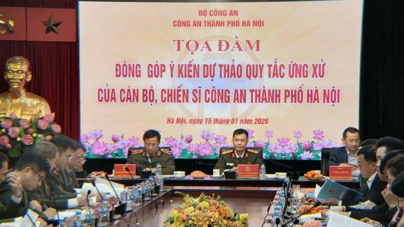 Góp ý hoàn thiện Quy tắc ứng xử, xây dựng hình ảnh Công an Thủ đô chính quy, hiện đại