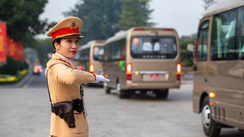 Phân luồng giao thông phục vụ Chương trình nghệ thuật đặc biệt Chào mừng thành công Đại hội XIV của Đảng