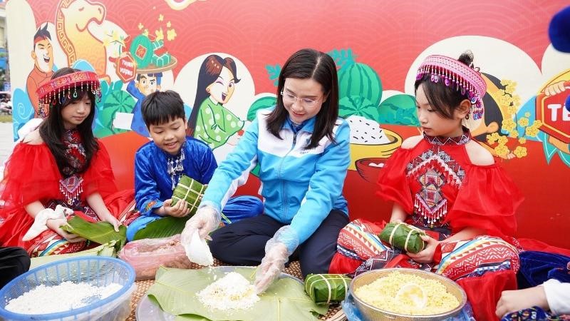 Mang Xuân sẻ chia - Tết yêu thương đến với thiếu nhi vùng cao Tuyên Quang