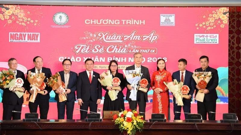Cộng đồng cùng “dệt” nên những mùa Tết đủ đầy với “Xuân ấm áp - Tết sẻ chia“