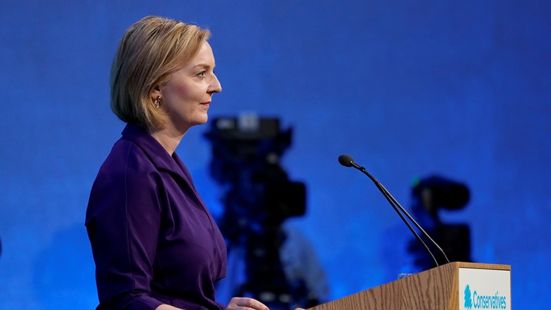 Nước Anh chào đón nữ tân thủ tướng