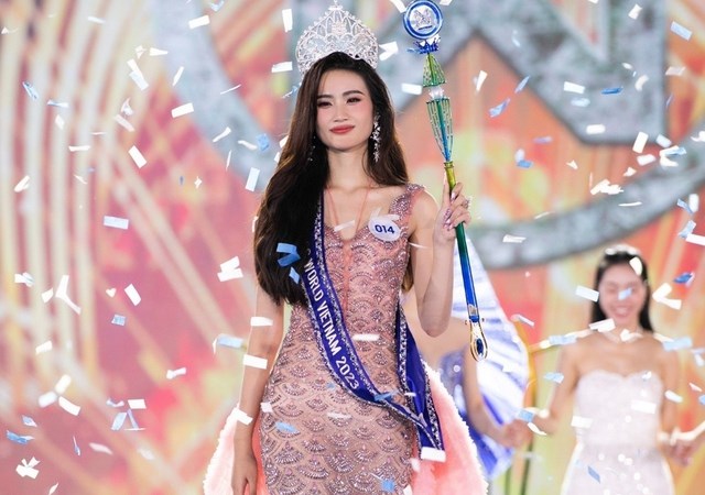 Báo Hàn bình luận xung quanh lùm xùm về hoa hậu Ý Nhi