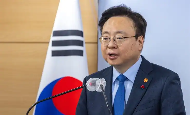 Bộ Y tế Hàn Quốc cảnh báo hậu quả từ việc các giáo sư y khoa từ chức hàng loạt