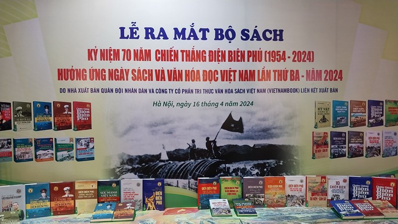 Ra mắt bộ sách quý nhân dịp kỷ niệm 70 năm Chiến thắng Điện Biên Phủ