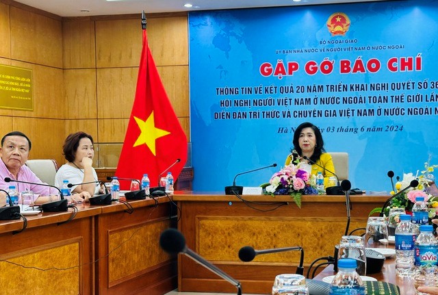 Bước ngoặt lớn trong công tác người Việt Nam ở nước ngoài