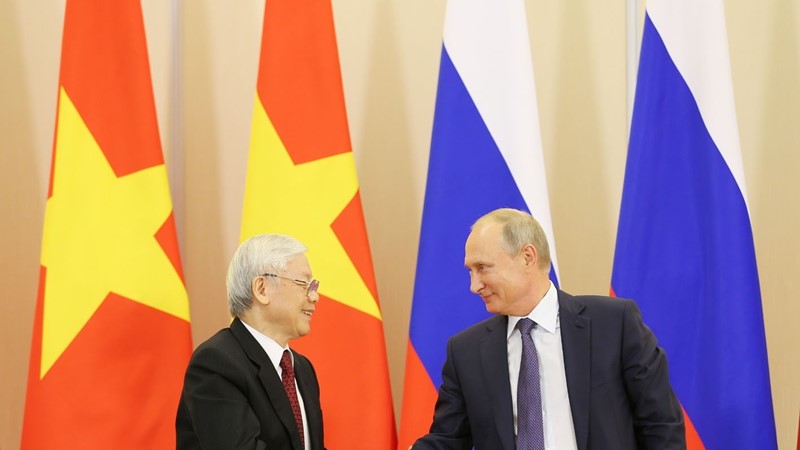 Tổng bí thư và Chủ tịch nước trao đổi thư mừng với Tổng thống Nga Vladimir Putin