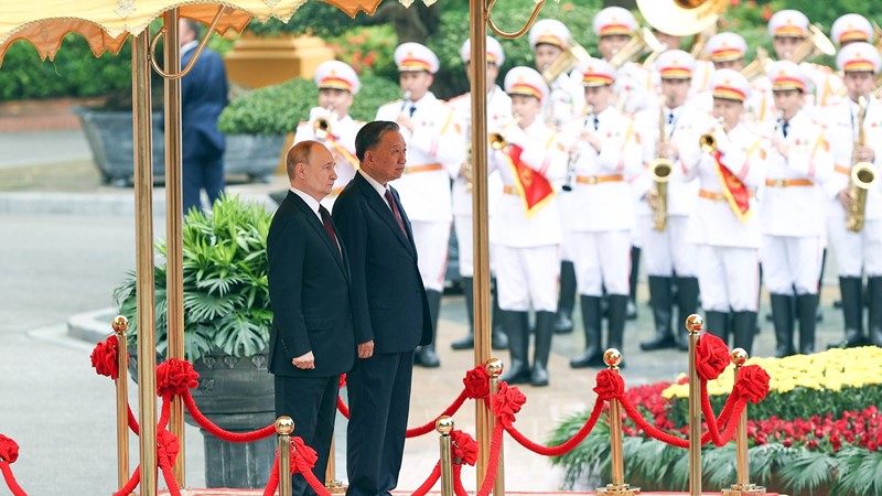 Lễ đón chính thức Tổng thống LB Nga Vladimir Putin thăm cấp Nhà nước tới Việt Nam