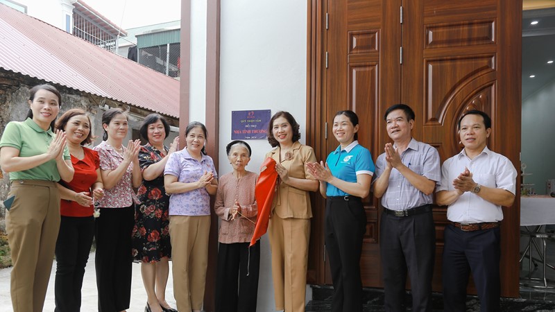 Phúc Thọ: Bàn giao “Mái ấm tình thương” cho hội viên phụ nữ khó khăn