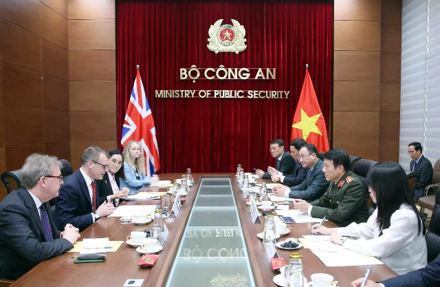 Việt Nam - Anh tiếp tục hợp tác phòng chống buôn người, di cư trái phép