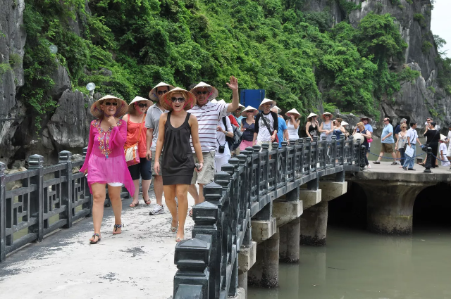 Việt Nam nỗ lực “giữ chân” du khách quốc tế