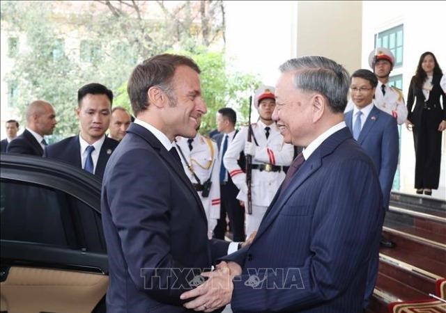 Tổng Bí thư Tô Lâm hội kiến Tổng thống Pháp Emmanuel Macron
