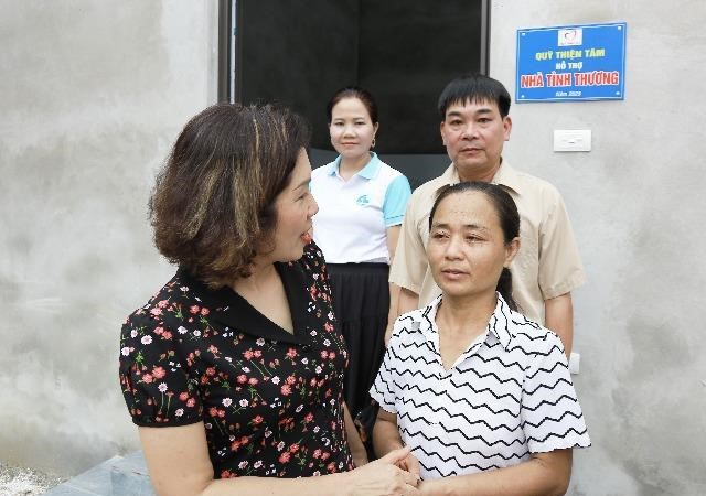 Trao tặng mái ấm tình thương cho gia đình chị Lê Thị Nga