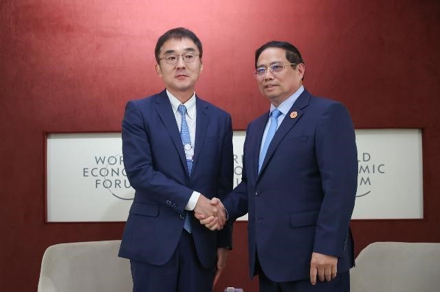 Thủ tướng tiếp Chủ tịch Viện Nghiên cứu kinh tế ASEAN và Đông Á (ERIA)