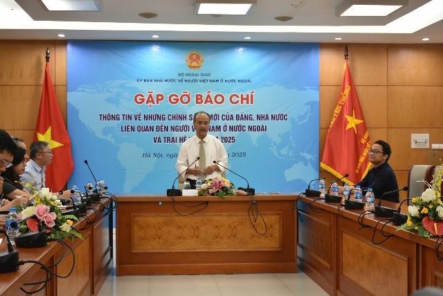 Hành trình kết nối kiều bào trẻ 2025: “Cùng nhau viết tiếp câu chuyện hòa bình”