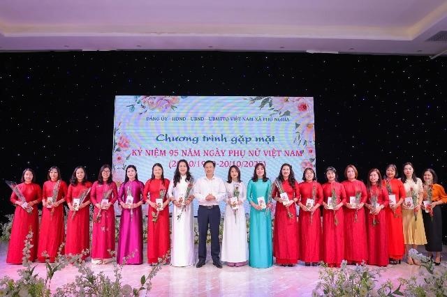 Phú Nghĩa trang trọng tổ chức gặp mặt kỷ niệm 95 năm Ngày thành lập Hội Liên hiệp Phụ nữ Việt Nam