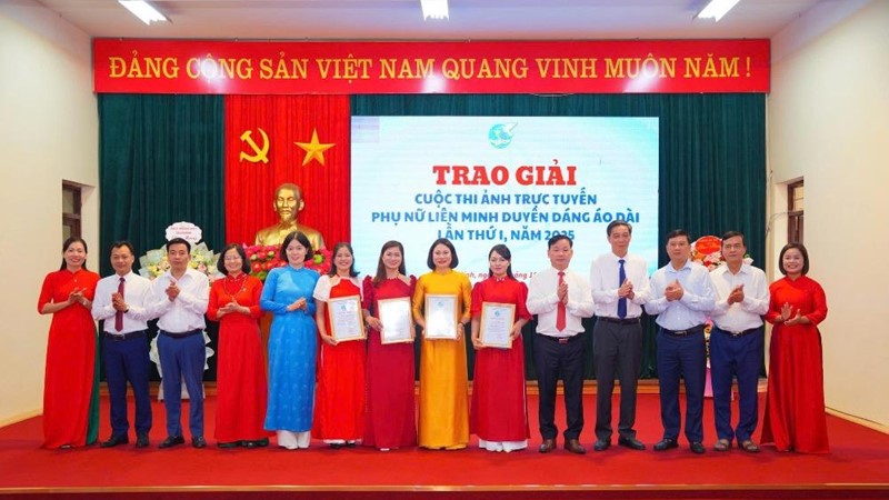 Hội LHPN xã Liên Minh phối hợp tổ chức kỷ niệm 95 năm thành lập Hội LHPN Việt Nam và gặp mặt nữ lãnh đạo, nguyên chủ tịch, cán bộ Hội