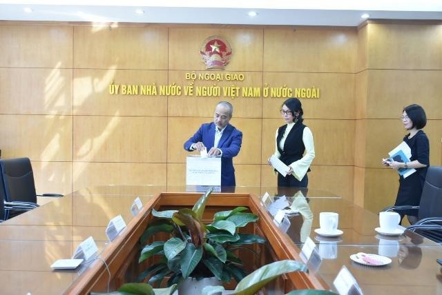 Ủy ban Nhà nước về người Việt Nam ở nước ngoài tổ chức Lễ phát động quyên góp ủng hộ đồng bào miền Trung, Tây Nguyên đang chịu thiệt hại nặng nề do mưa lũ 