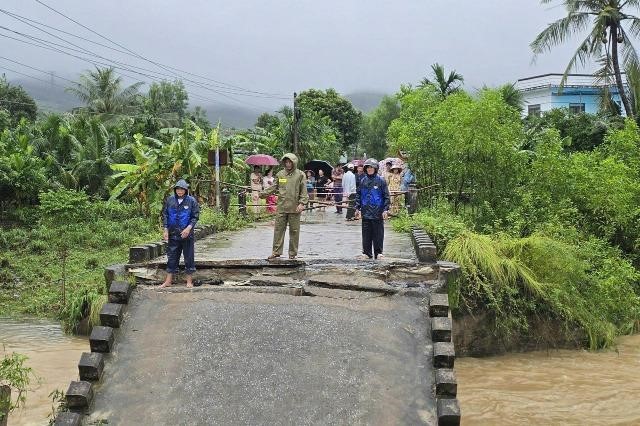 Cộng đồng quốc tế sát cánh hỗ trợ Việt Nam gần 16 triệu USD khắc phục hậu quả mưa lũ