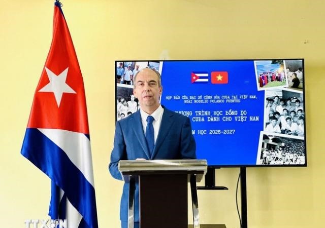 Đại sứ Cuba gửi thông điệp tin tưởng vào thành công của Đại hội Đảng lần thứ XIV