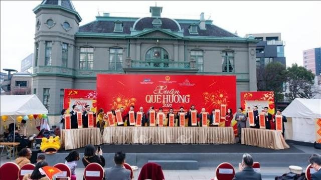 Xuân quê hương gắn kết cộng đồng người Việt khắp năm châu