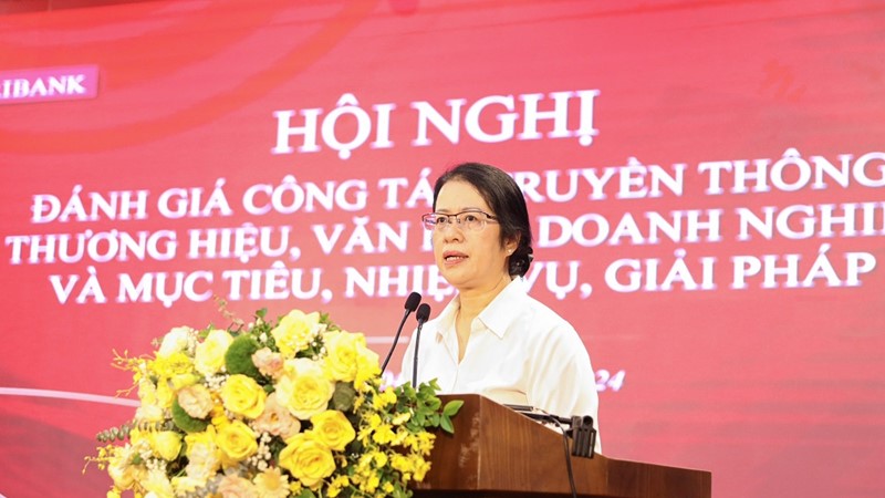 Mỗi cán bộ, người lao động Agribank phải trở thành một đại sứ thương hiệu