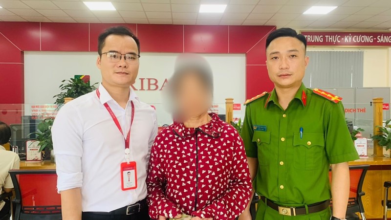 Agribank Yên Định, Thanh Hóa kịp thời giúp 2 phụ nữ chặn gần 600 triệu đồng đến tay lừa đảo