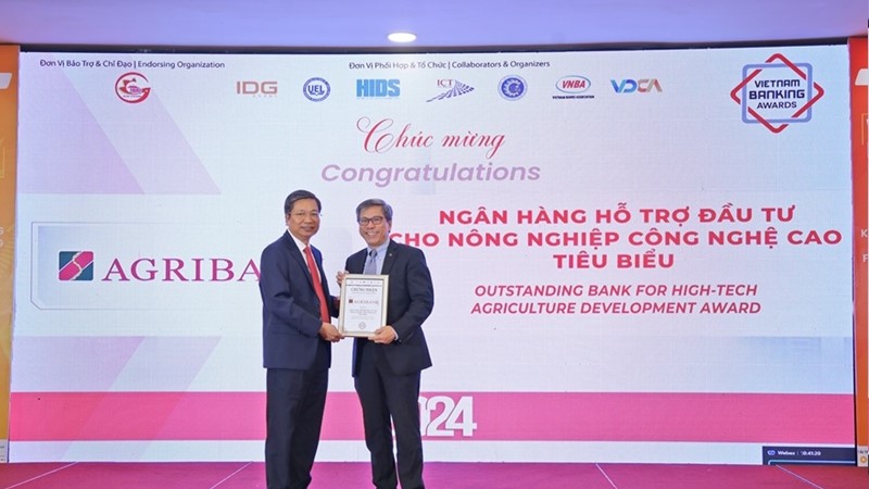 Agribank được vinh danh 3 giải thưởng Ngân hàng Việt Nam tiêu biểu 2024