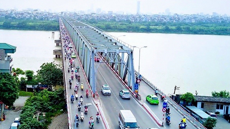 Hà Nội cấm xe từ 9 chỗ qua cầu Chương Dương