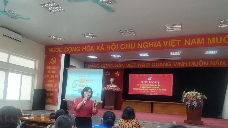 Hội LHPN quận Long Biên: Tuyên truyền văn hóa ứng xử trong kinh doanh thương mại