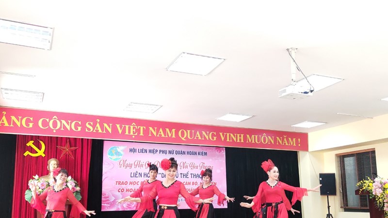 Hội LHPN quận Hoàn Kiếm: Sôi nổi  các hoạt động tại ngày hội Gia đình - Kết nối yêu thương