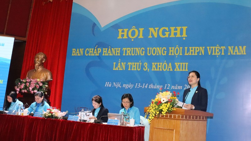 Phụ nữ Việt  Nam đóng góp tích cực vào những kết quả chung của đất nước năm 2022