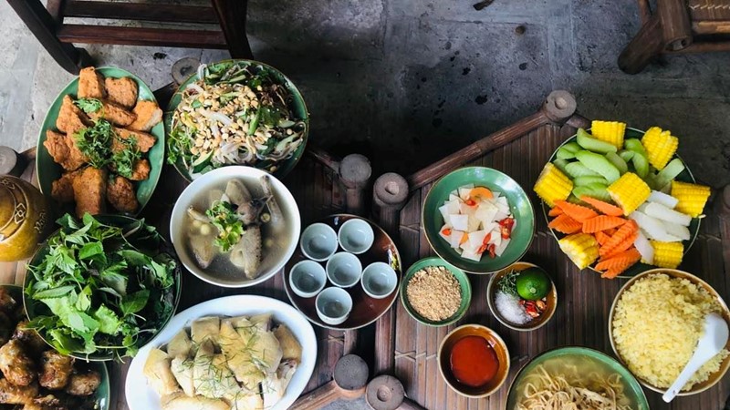 Cỗ xưa làng cổ Bát Tràng