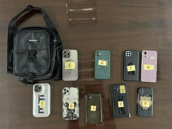 Bắt đối tượng trộm 9 chiếc điện thoại của người dân đi lễ ở Tây Hồ