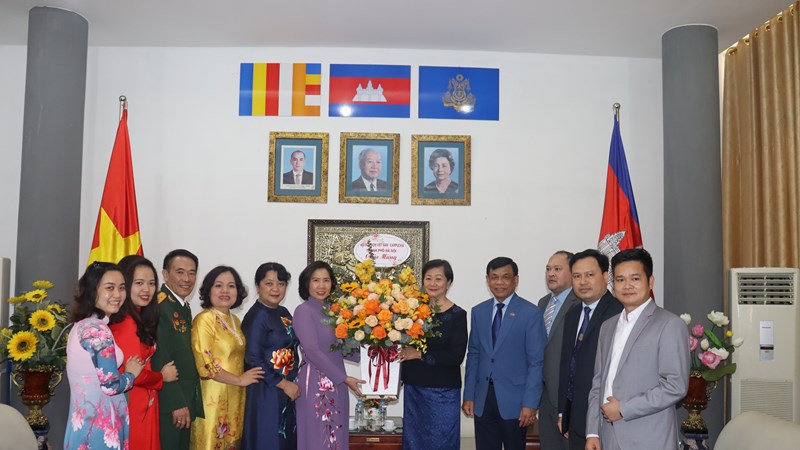 Gìn giữ và vun đắp tình đoàn kết, hữu nghị truyền thống Việt Nam- Campuchia
