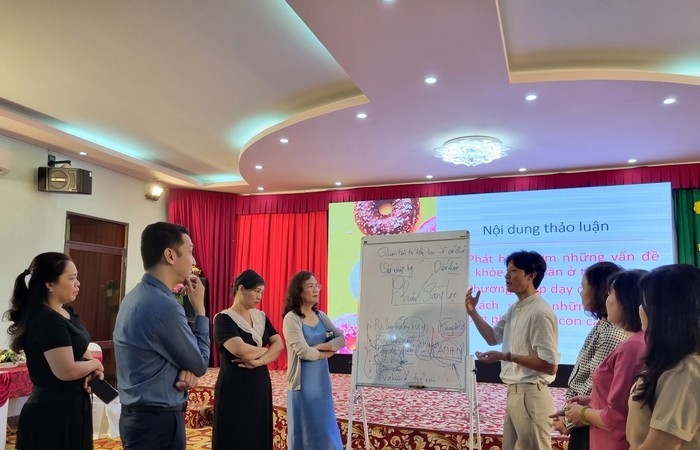 Đồng hành cùng phụ nữ xây dựng gia đình có kiến thức, có sức khỏe