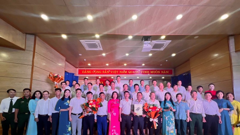 Hội LHPN huyện Sóc Sơn: Kết nạp 41 hội viên danh dự là nam giới