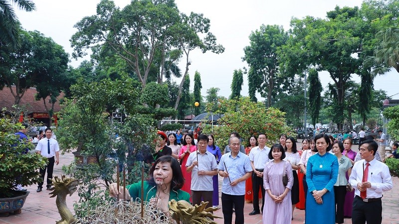 Tri ân, tưởng nhớ đến công lao to lớn của Hoàng Thái Hậu Nguyên Phi Ỷ Lan