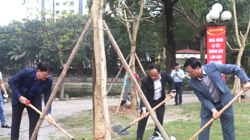 Quận Hai Bà Trưng: Phát động “Tết trồng cây đời đời nhớ ơn Bác Hồ” xuân Giáp Thìn 2024