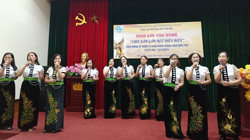 CLB Phụ nữ Thủ đô tổ chức giao lưu văn nghệ “Chín năm làm một Điện Biên“