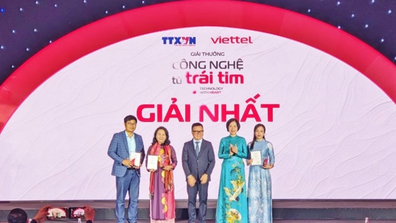 Trao giải và trưng bày Giải thưởng “Công nghệ từ trái tim“