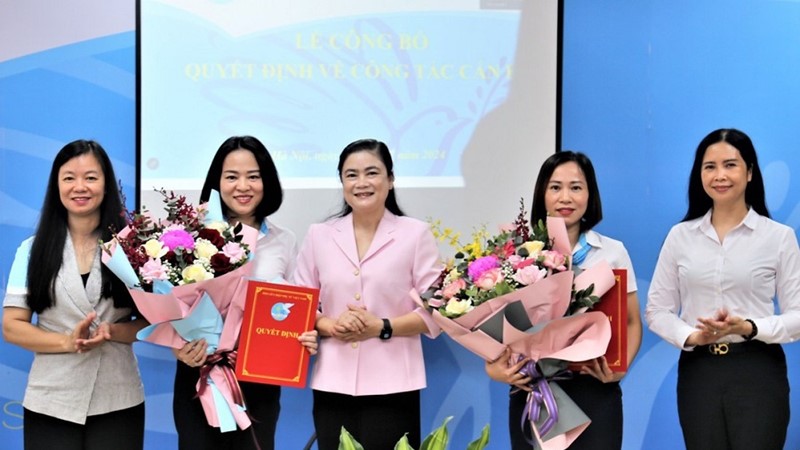 Hội LHPN Việt Nam: Trao Quyết định bổ nhiệm 2 Phó trưởng ban