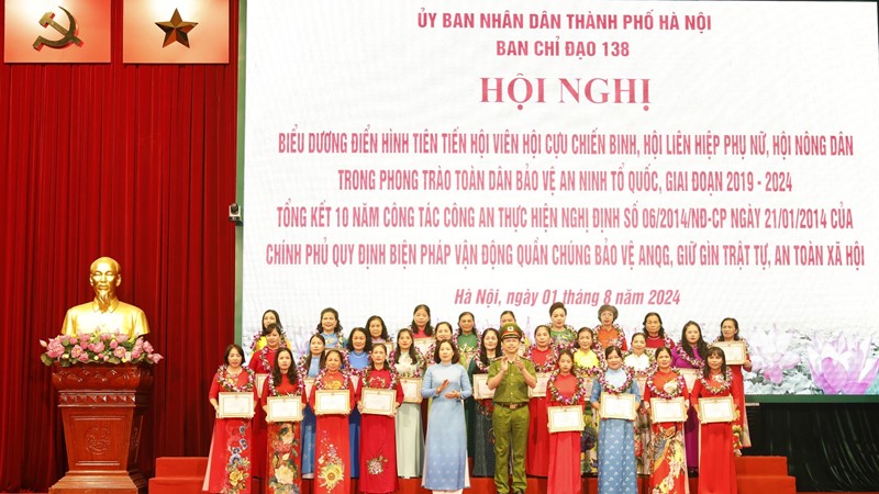 Biểu dương điển hình tiên tiến trong phong trào toàn dân bảo vệ an ninh Tổ quốc giai đoạn 2019-2024