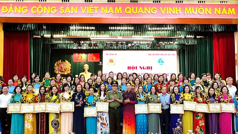 Biểu dương 66 tập thể và cá nhân điển hình tiên tiến trong phong trào toàn dân bảo vệ an ninh Tổ quốc