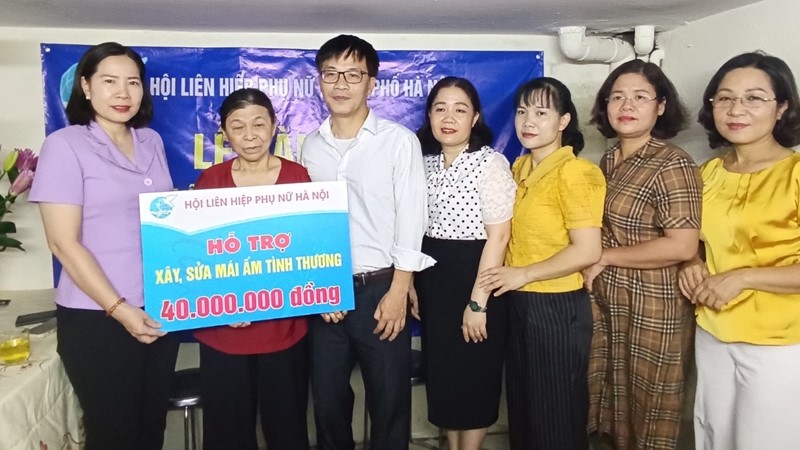 Bàn giao mái ấm cho nữ cựu thanh niên xung phong quận Đống Đa