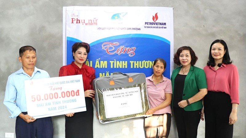 Hội LHPN Hà Nội: Trao tặng 3 mái ấm tình thương cho phụ nữ khó khăn tại huyện Đan Phượng