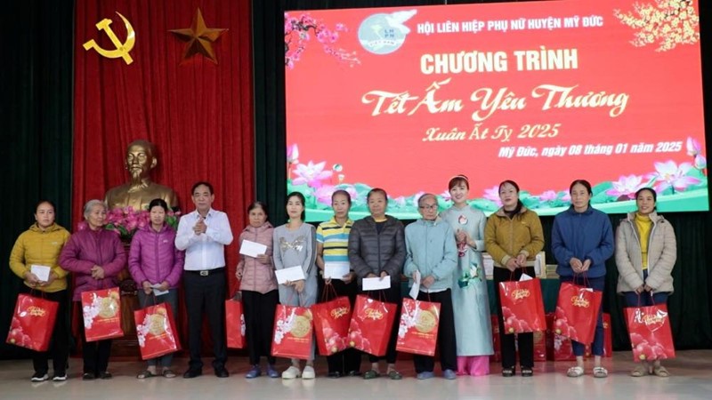Hội LHPN huyện Mỹ Đức: Phát huy truyền thống phong trào “Ba đảm đang” tích cực tham gia xây dựng Đảng và hệ thống chính 