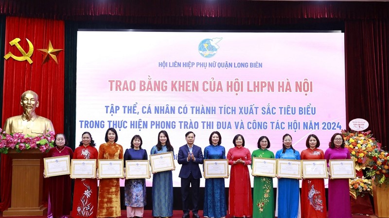 Hội LHPN quận Long Biên: Tổ chức nhiều hoạt động ý nghĩa chào mừng các ngày lễ lớn của Thủ đô và đất nước