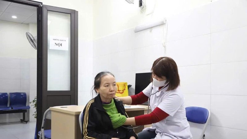 Quận Hoàn Kiếm: Khám bệnh cho 1.093 người khuyết tật; hộ cận nghèo