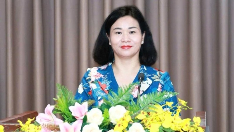 Giới thiệu Chủ tịch Hội LHPNViệt Nam Nguyễn Thị Tuyến tham gia Đoàn Chủ tịch Mặt trận